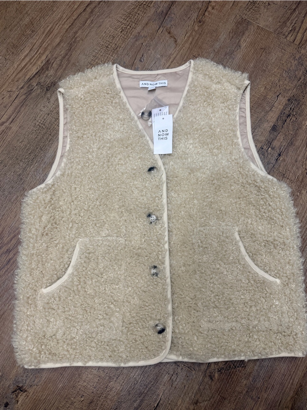 NWT And Now This Womens Cream Sherpa button front Vest size medium